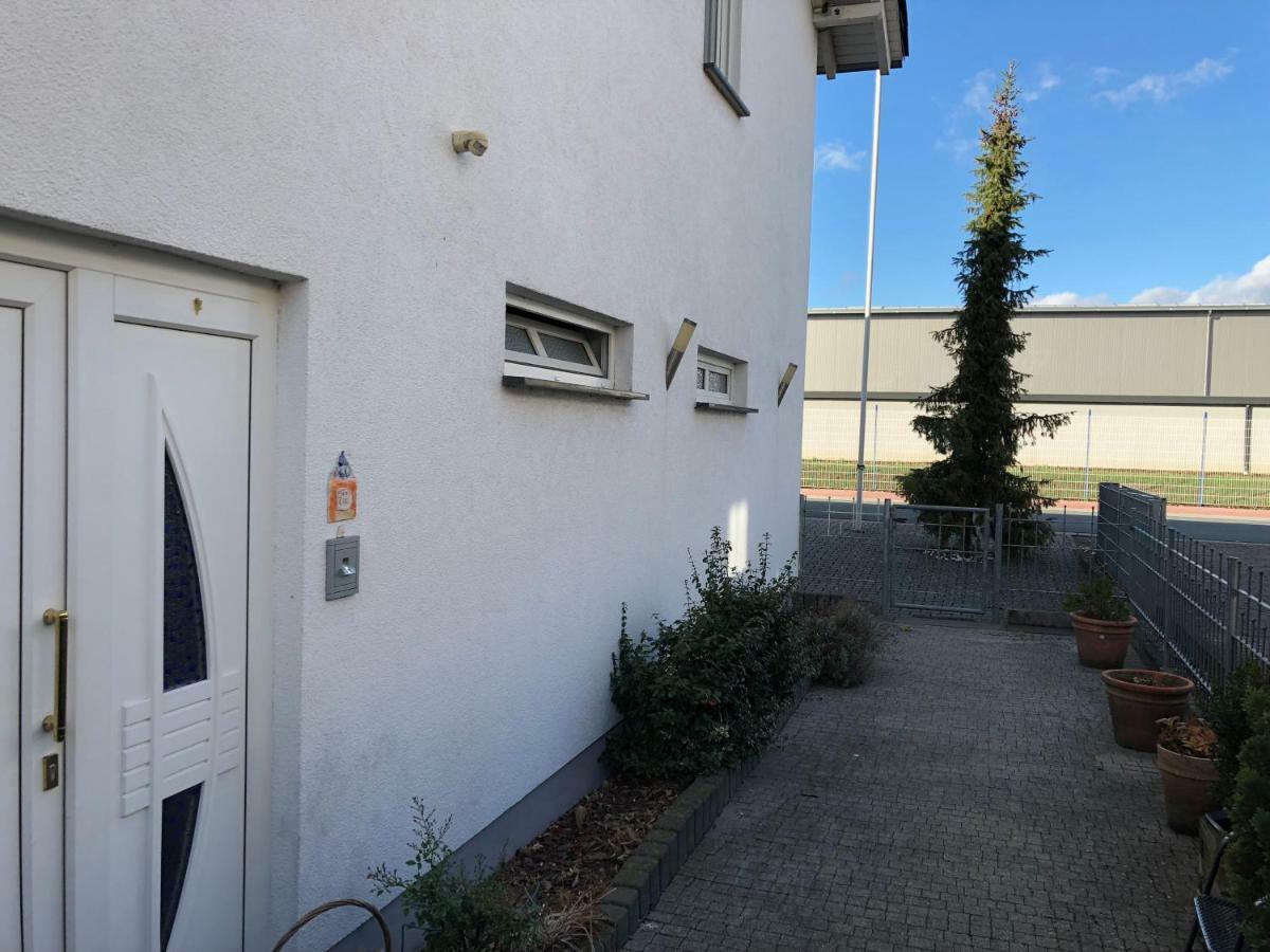 Pension Am Roemerhof Munzenberg ภายนอก รูปภาพ